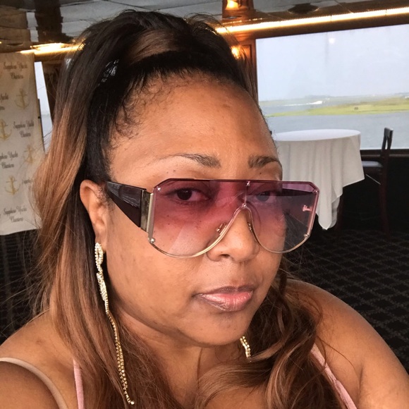 Meet your Posher, Melissa - Picture 10 of 16